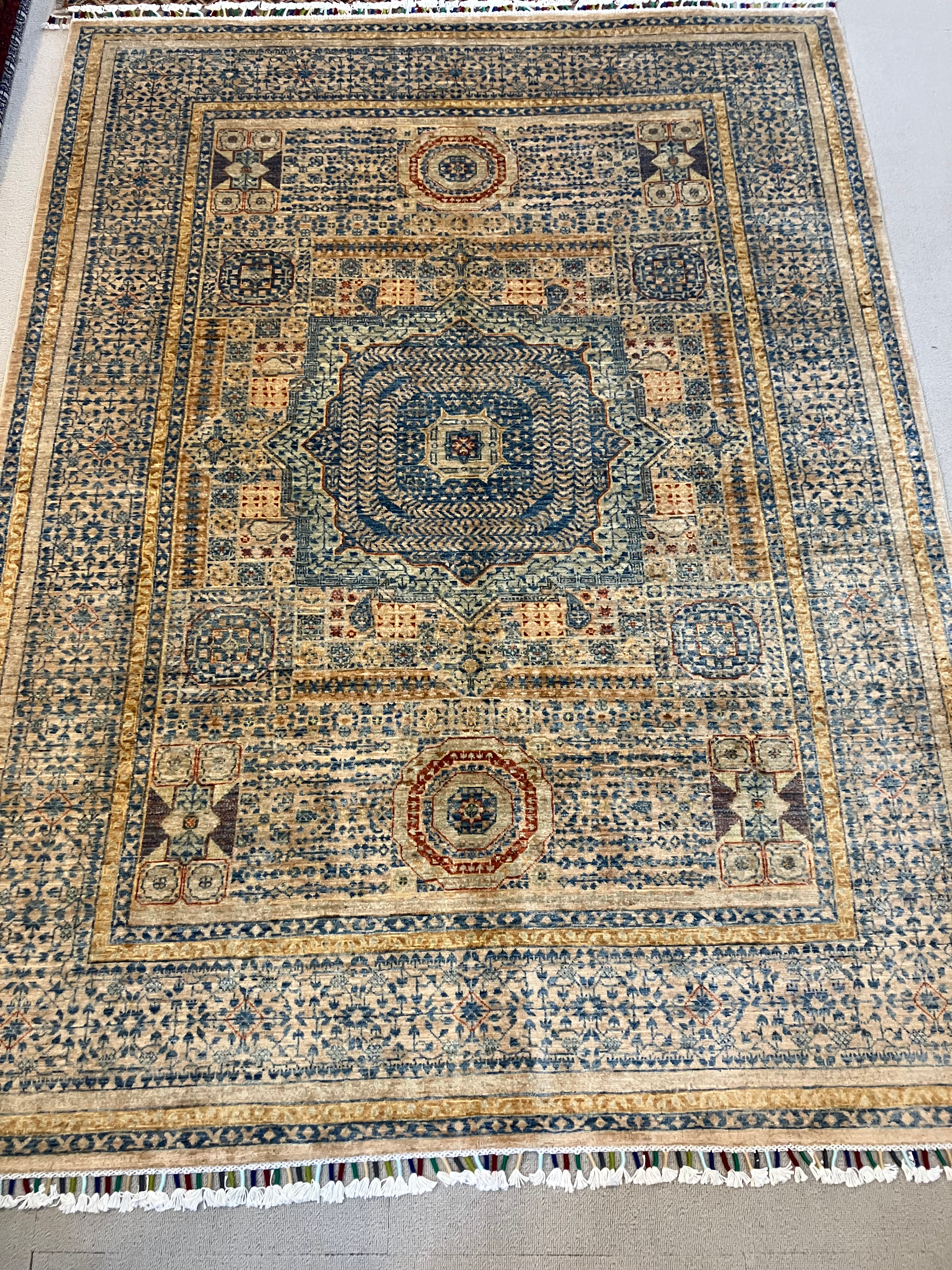 アフガニスタン手織り絨毯