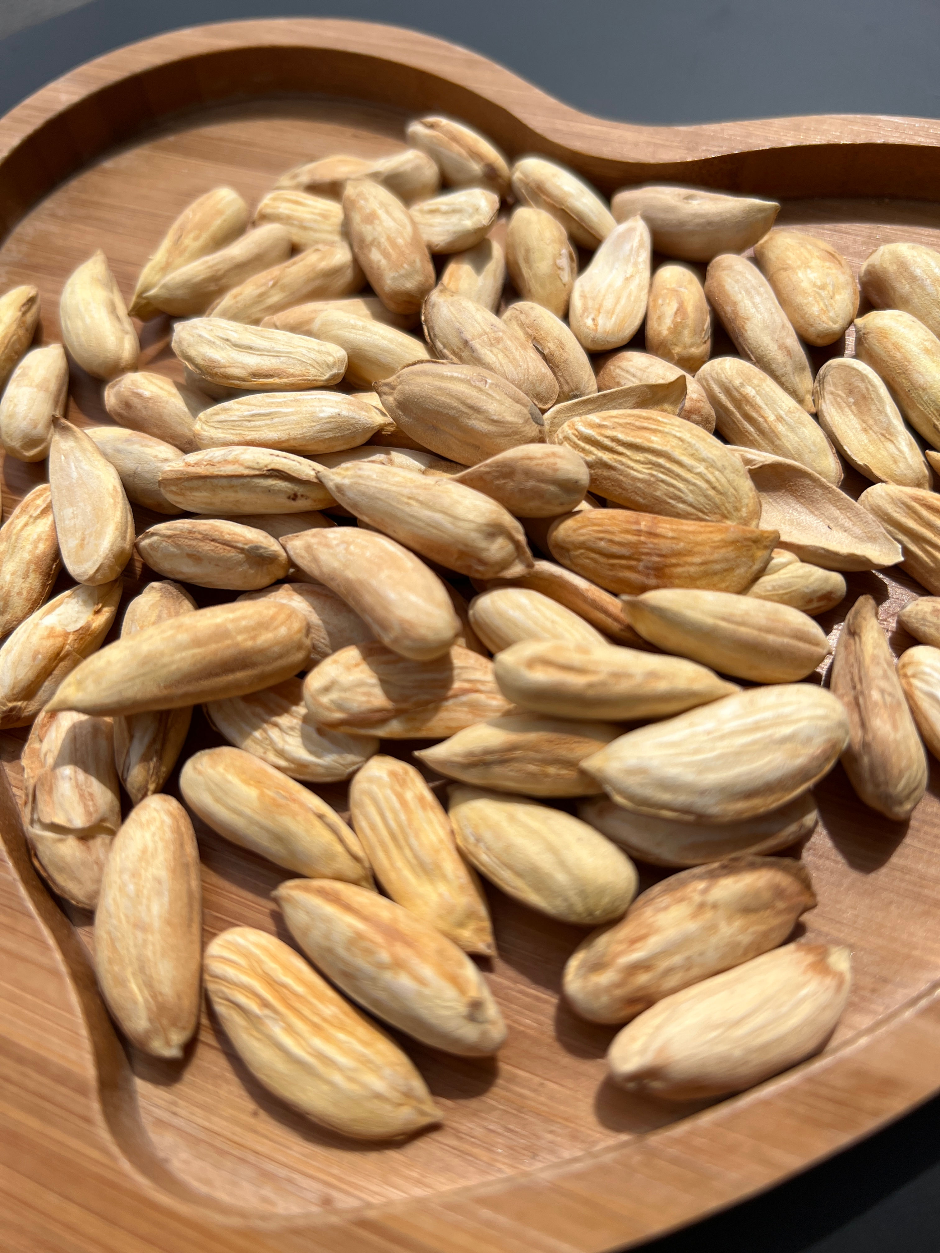 ホワイトアーモンド