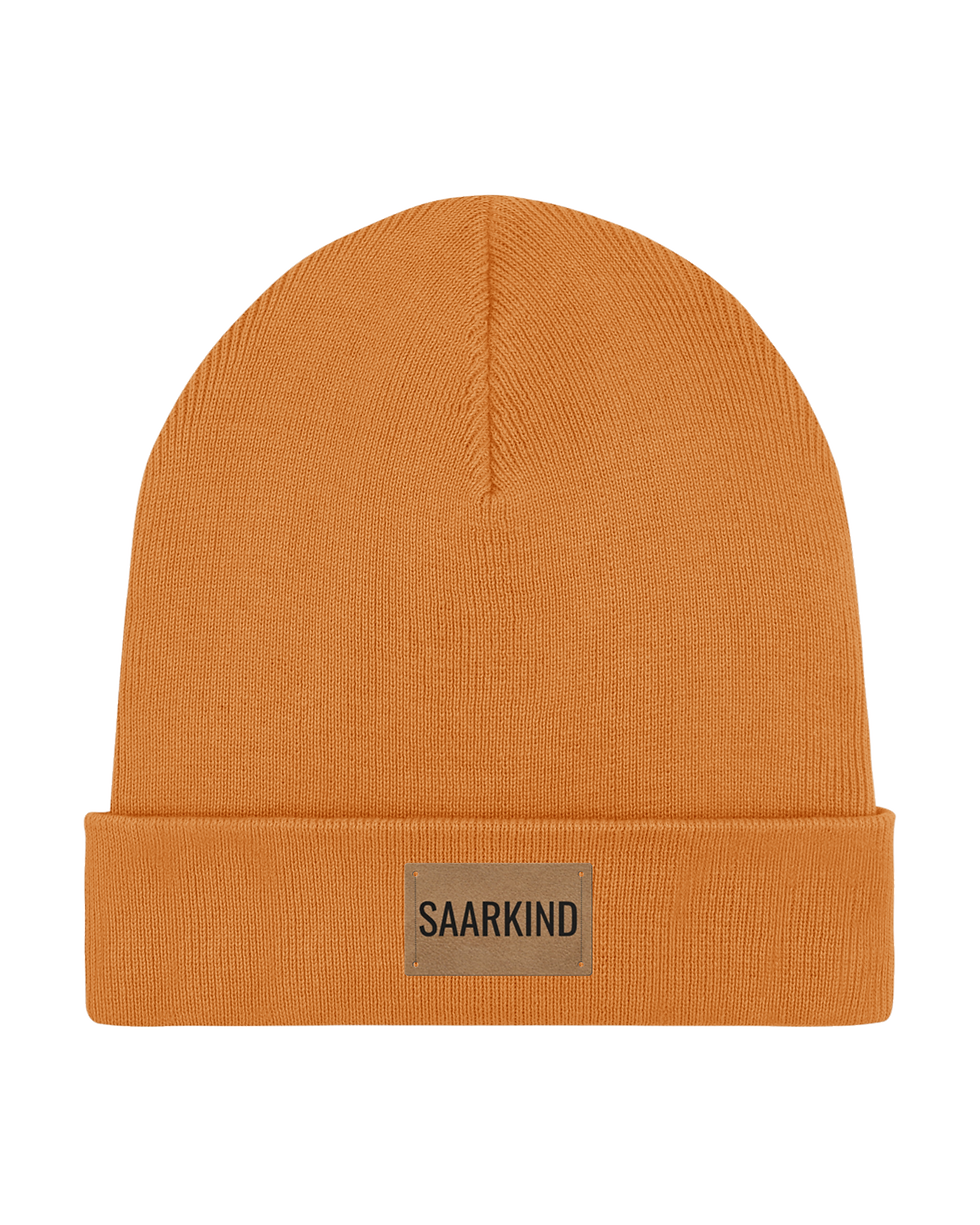 Miniaturbild: Produktbild von einer Beanie in orange mit SAARKIND-Logo