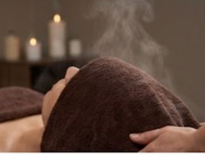 Hot Oil Head Massage: Why It Should Be Your Next Self-Care Ritual