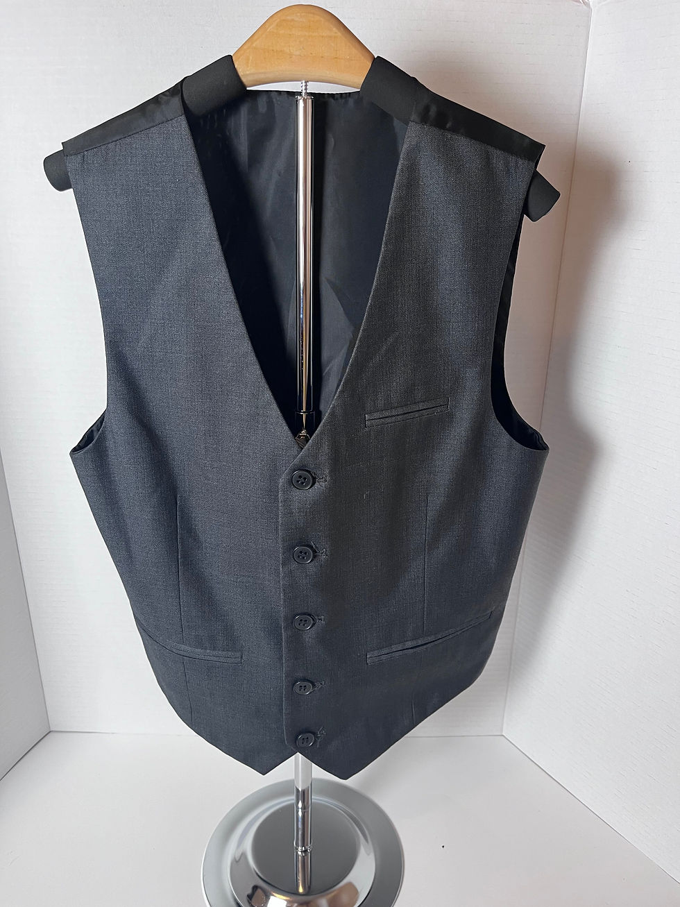 M&S BOY'S GRAY SUIT BUTTONED VEST (9-10 YRS OLD)