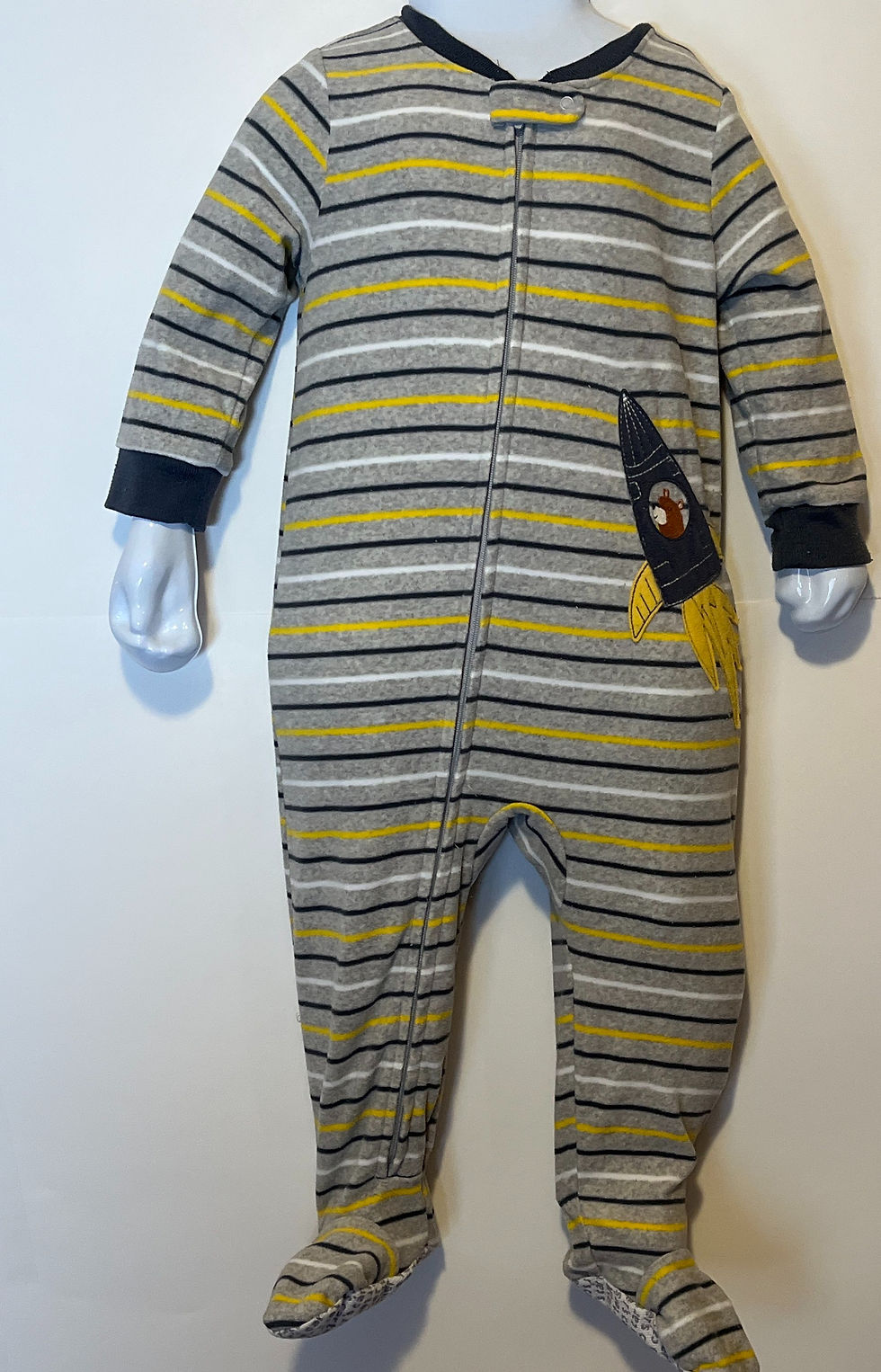 Carter’s- Gray/yellow Striped Boy’s Onesies (size 18 mos)