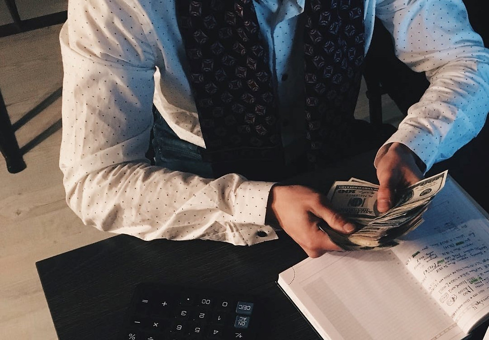 Employee making or losing money