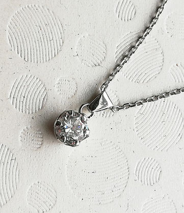 Přívěsek s kamenem