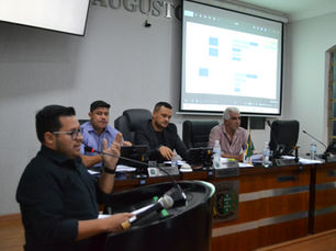 Vereador Anderson Piquiri cobra plano e programação de manutenção no SEDURB para melhorar a eficiência dos serviços