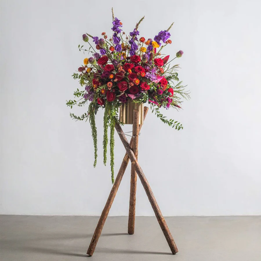 Vibrant Glamorous Flower Stand