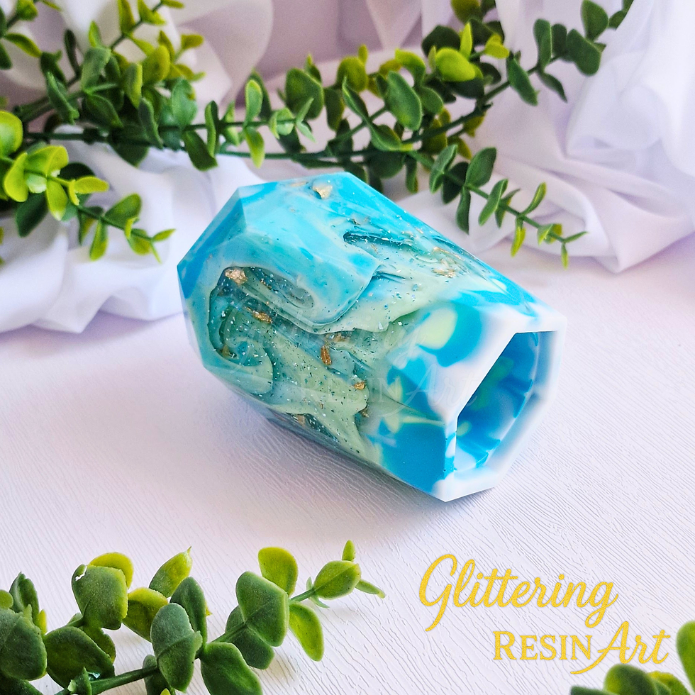 Thumbnail: Handmade resin soap dispenser