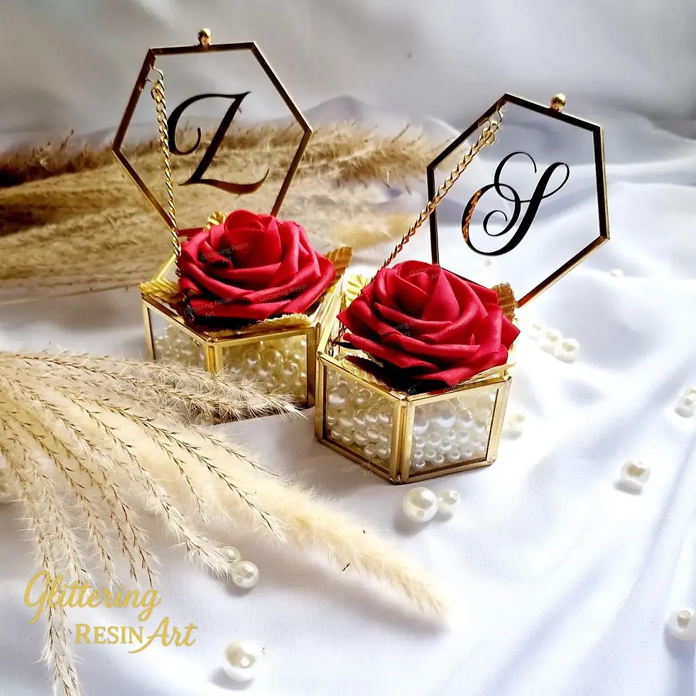 Thumbnail: Personalized 10/13-inch resin Nikah wedding tray decorated with crystals and pearls, Islamic engagement and Eid decor; red an