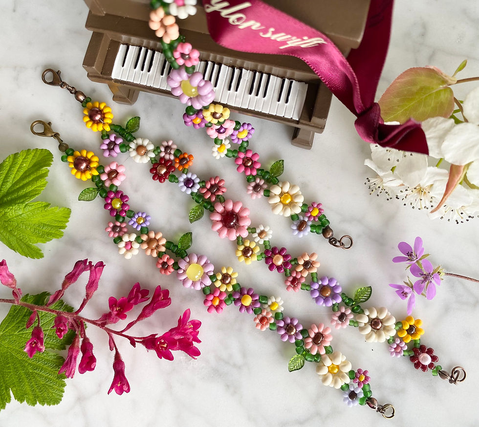 Thumbnail: Surprise Song Flowers Bracelet