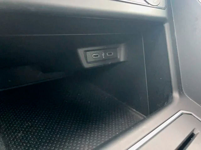 Миниатюра: Volkswagen Polo 1.0 TSI DSG Style NAVI SHZ MATRIX-LED