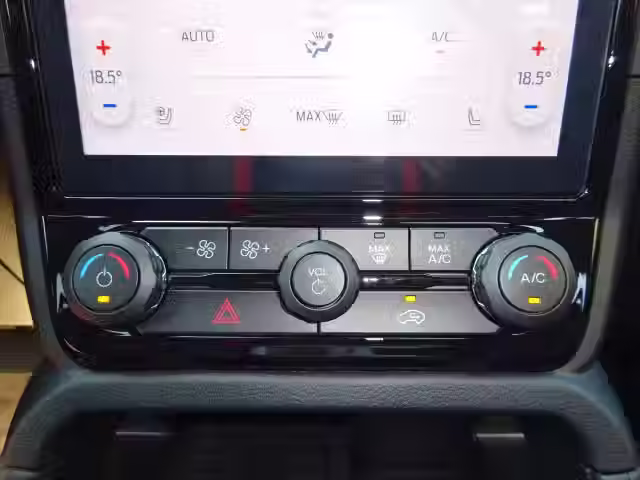 Miniaturbild: FORD RANGER RAPTOR 2000 TDKM 0 COMAND GREY