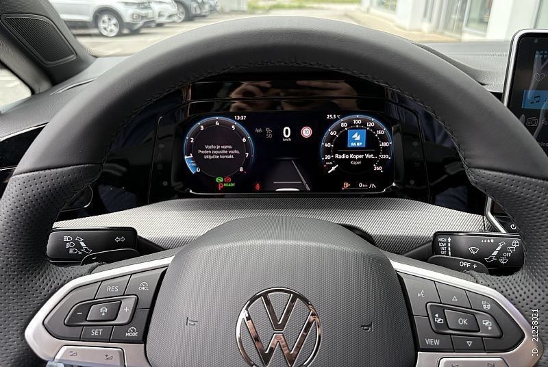 Thumbnail: VOLKSWAGEN GOLF 1500 eTSI 150 CV RLINE KM 0