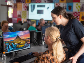 Semana da Transformação Digital promove inclusão tecnológica com curso 50+ e debate sobre uso crítico da internet