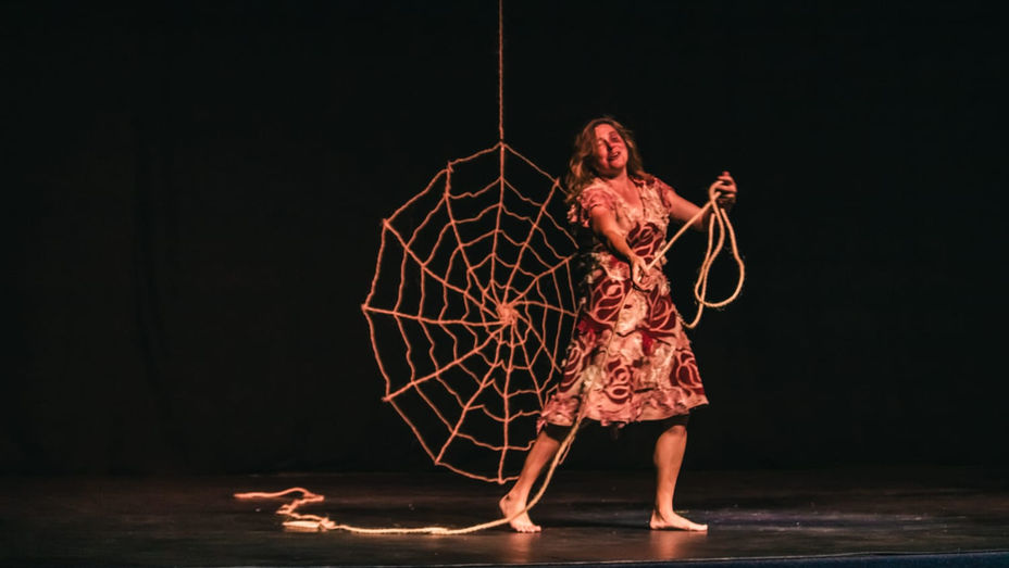 "Projeto Mulher Consciência e Ação – 5ª Edição” leva espetáculo e debates sobre violência contra a mulher a diversos espaços de Ponta Grossa