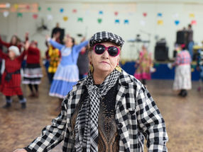 CECON Nova Rússia encerra o ano com baile à fantasia para participantes 60+