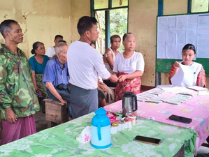 ULA Provides 11.5 Million Kyats to Support Injured Victims of Terrorist Military Airstrike in Kyauk Gyi Village, Thandwe Township