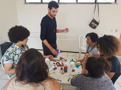 39306170_673461473031080_870794640336984