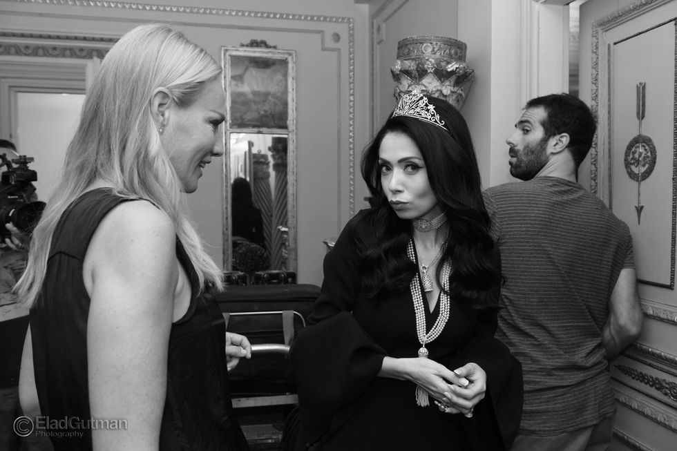 ניקול ריידמן לנעלי גלי