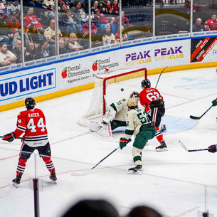 RECAP: Hogs Win Third Straight With 6-3 Victory Over Wild
