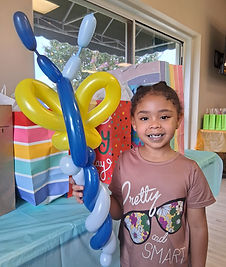 Balloon twisting for everyone Birthday party