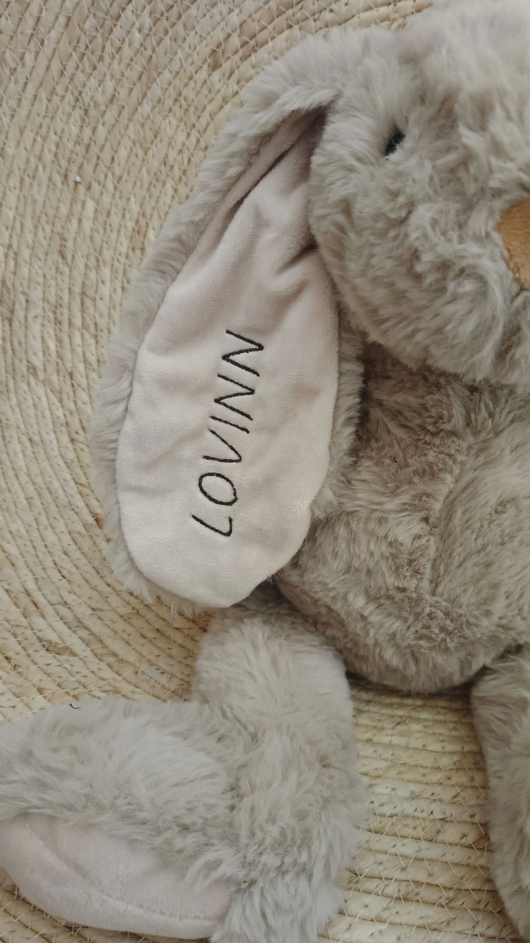 Knuffel konijn geborduurd