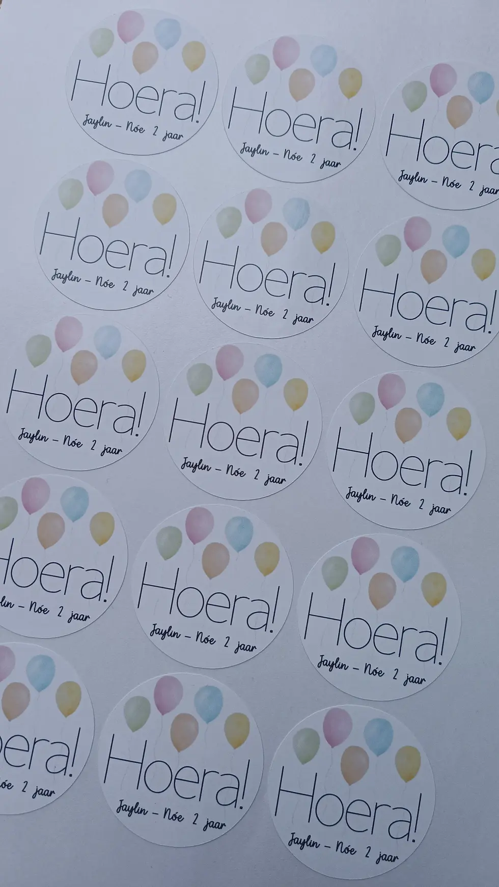 Thumbnail: Stickers rond HOERA 'ballonnen'