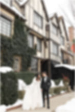 Winter wedding photos with snow 