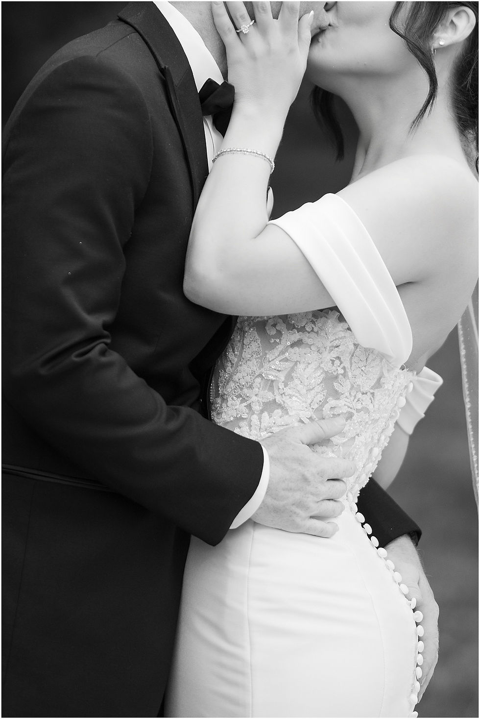 Bride and groom photos at the conservatory at evergreen wedding in Indianapolis