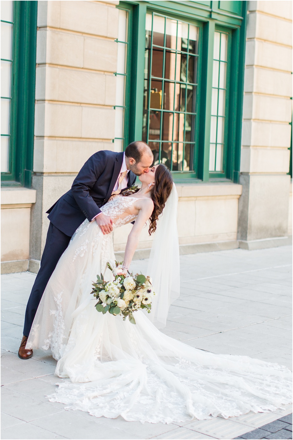 Crown-Plaza-Union-station-wedding-photography