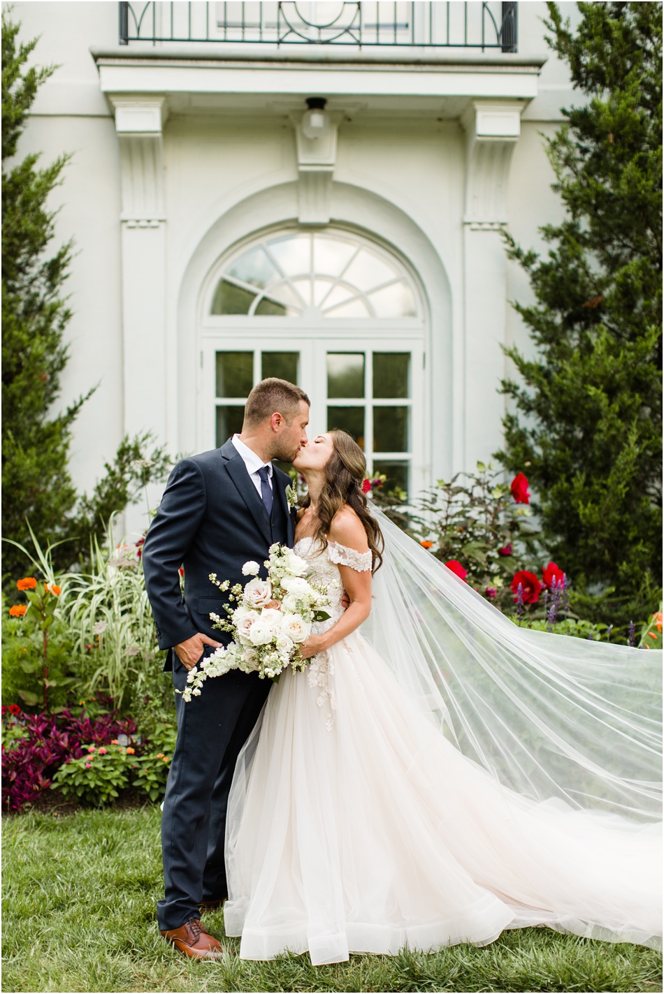 Newfields Indianapolis wedding photos