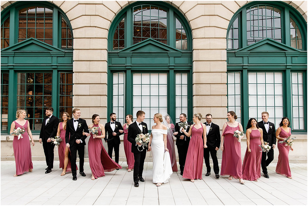 Bridal-party-photos-downtown-indy