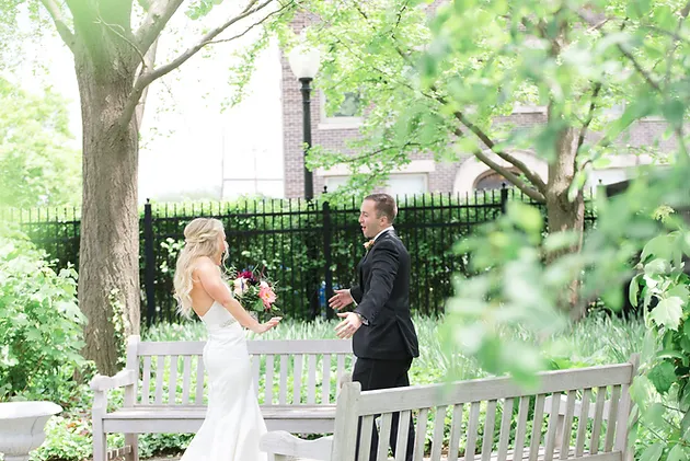 Indianapolis Central Library Wedding The Private Courtyard Behind Indianapolis Central Library