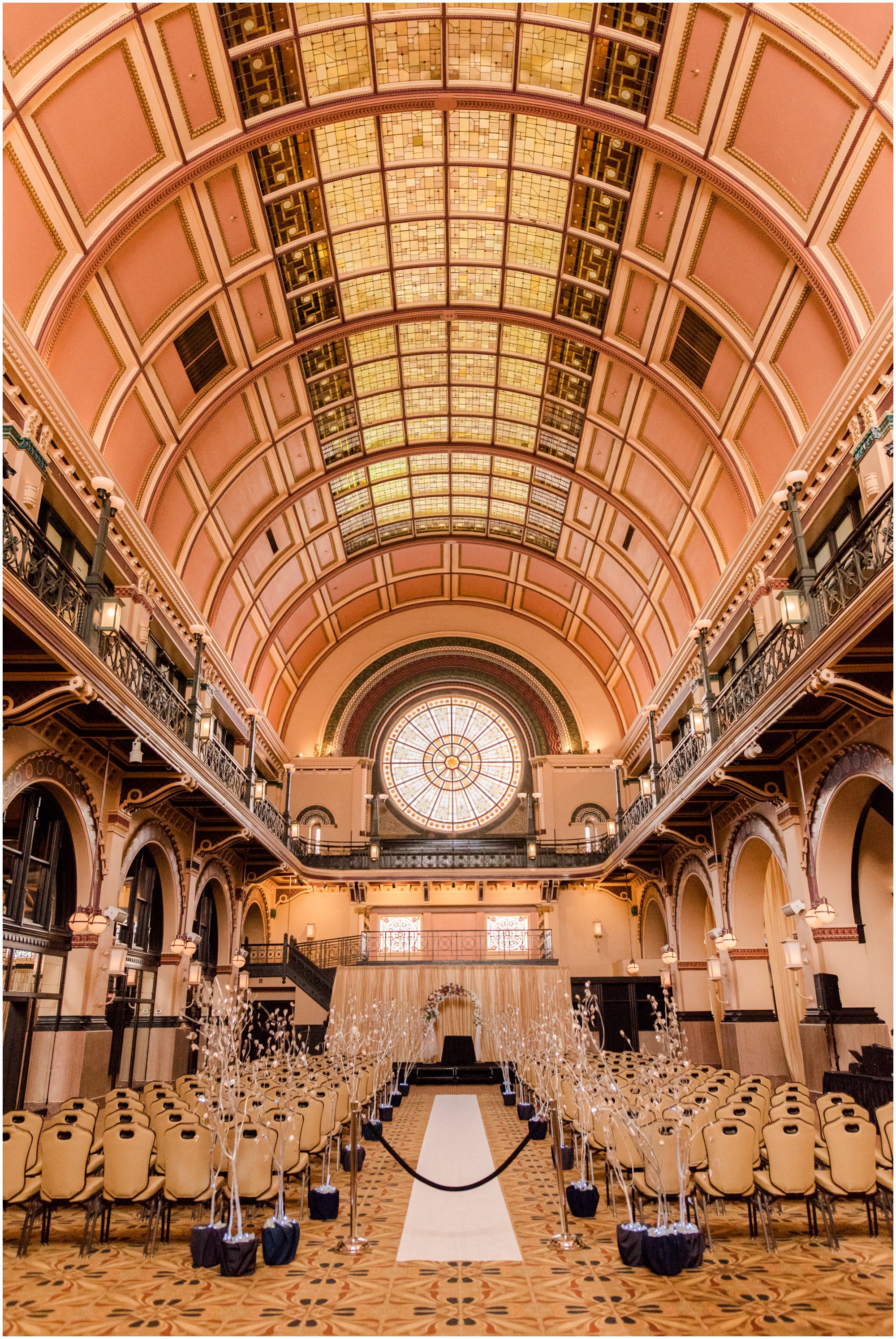 Crowne Plaza And Historic Union Station Wedding Indianapolis Crowne Plaza And Historic Union Station Wedding Indianapolis Photographers In Danielle Harris Photography