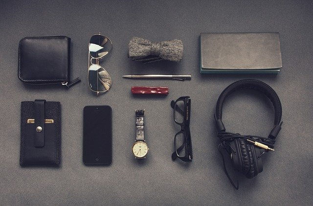 Personal and valuable items should always be kept within sight.