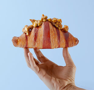 Croissant aux noix et caramel