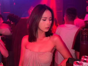 白天谈生意,夜晚有 Local Party Girl, 槟城半导体老板下班的后的日常?!
