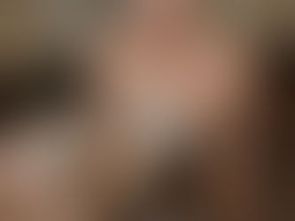 新年期间安排Party Girl 陪你打扑克?!