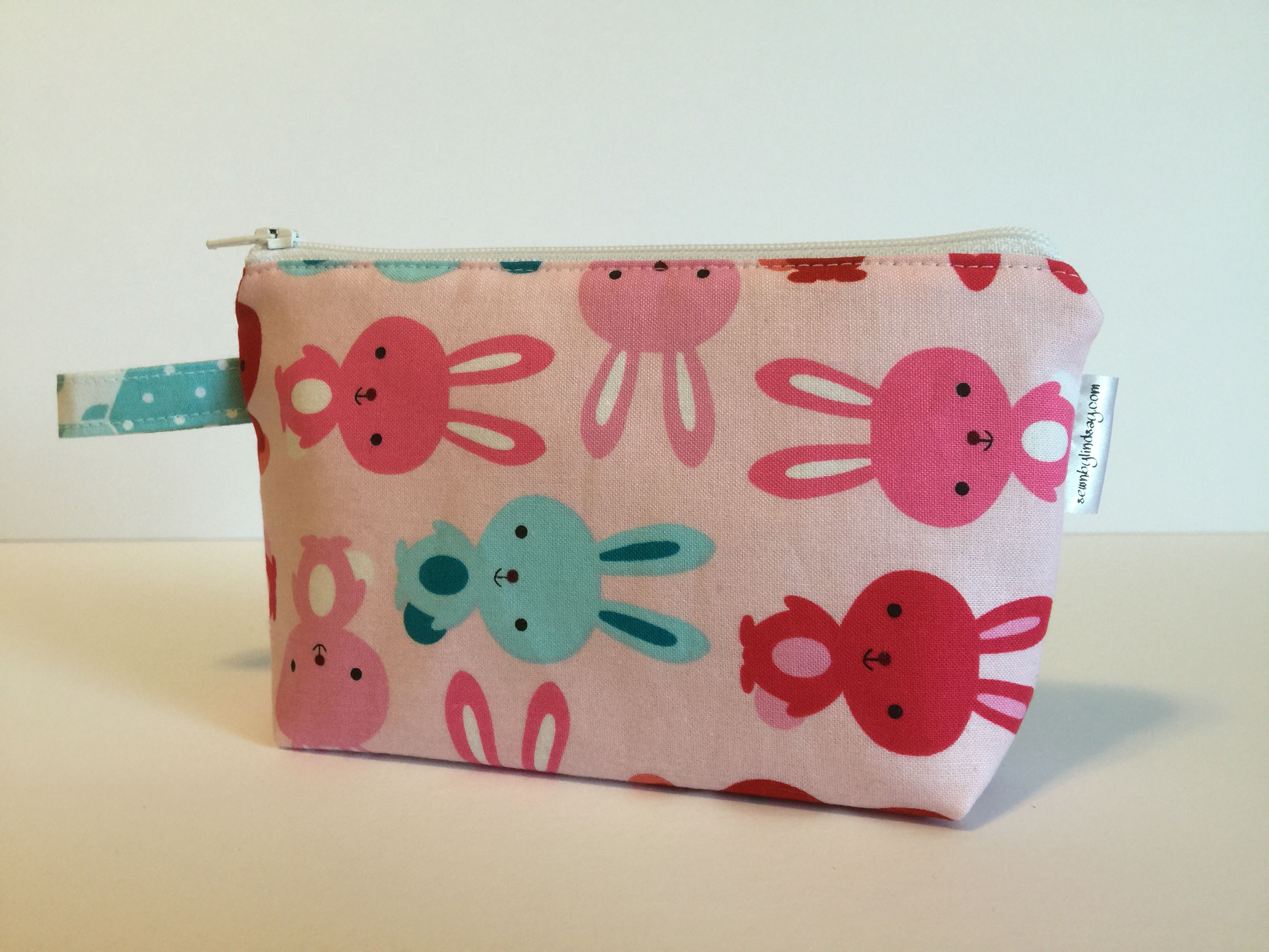 Medium Notion Pouch - Bunnies
