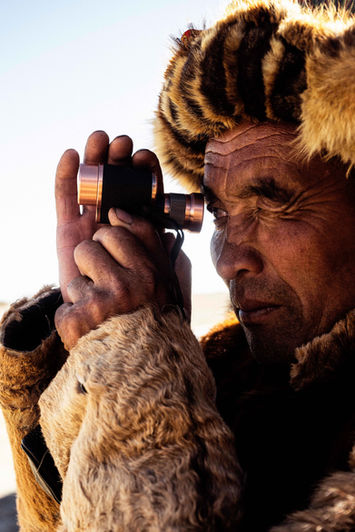 Eagle Hunter Altai Mountains Mongolia Photography workshop rob walbers gobi desert