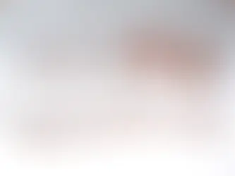 Gambar: Berbagai jenis sensor LDR (Light Dependent Resistor) dengan ukuran dan bentuk berbeda untuk sistem lampu otomatis.