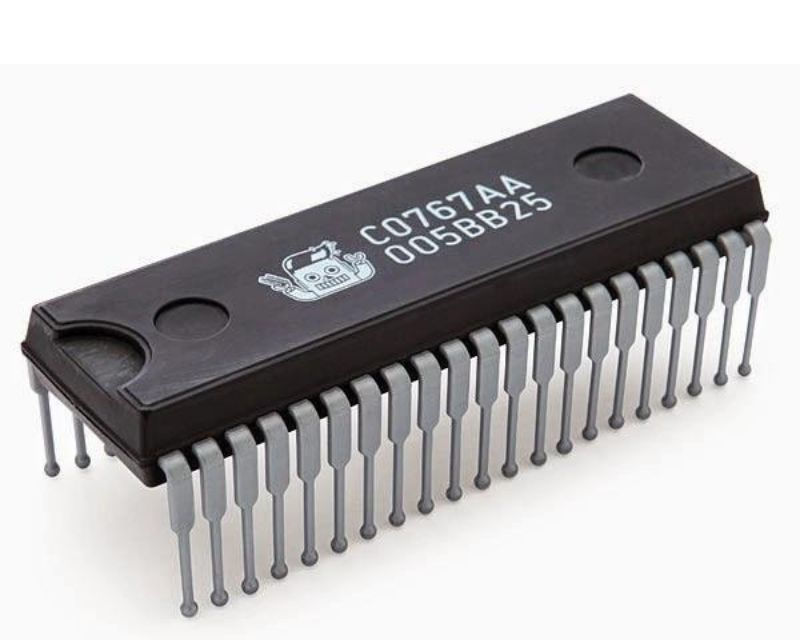 Gambar: Integrated Circuit (IC) komponen elektronika yang kompeten.