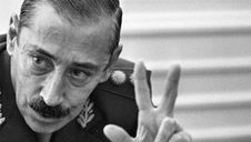 Videla, o ditador que queimava bibliotecas