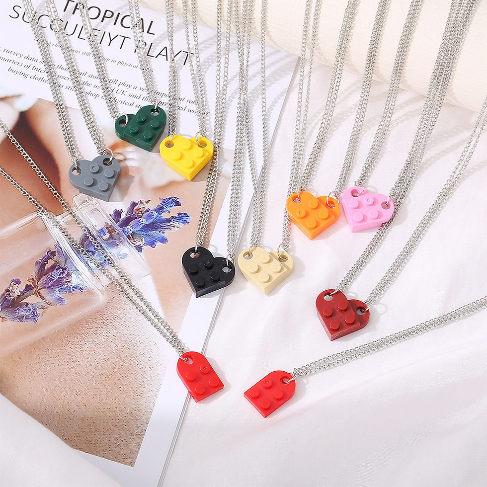 Thumbnail: Élanor Love in Pieces Necklace