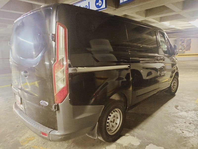 Miniatura: Lote 1 Camioneta Ford Transit Custom 2016