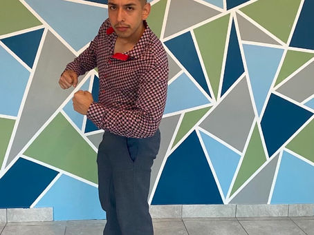 Hay 3 puertas, cuál quieres? 😌