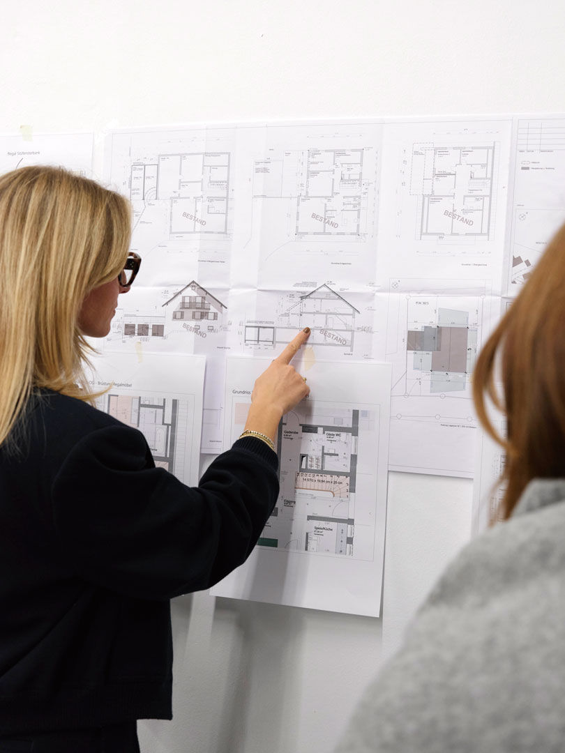 Analyse und Abstimmung städtebaulicher Entwurfspläne im Planungsprozess.