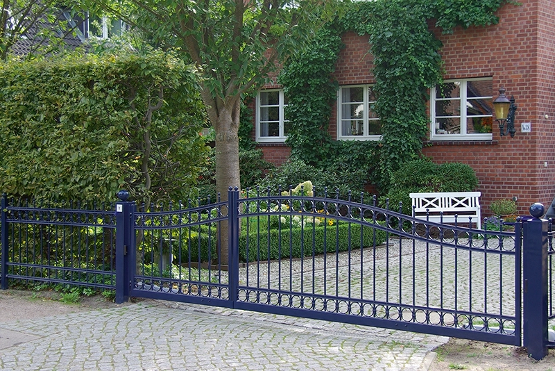 Schmiedetor und Schmiedezaun aus Stahl