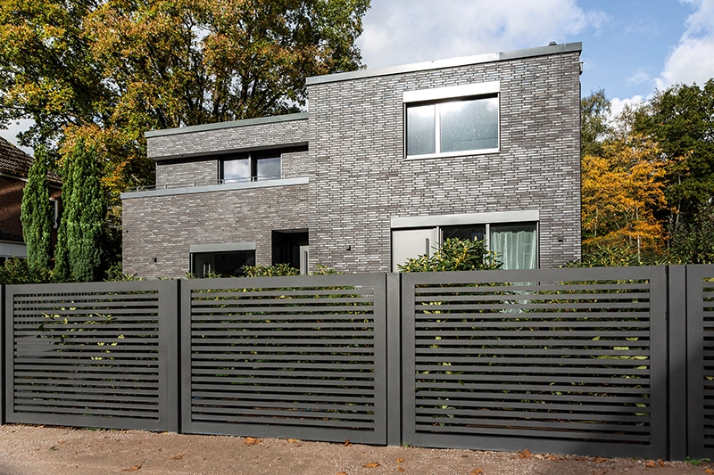 Kunststoff-Steckprofil Für Sichtschutz – RAL 6005 Moosgrün, Für Gittermatten 50/200 Mm, 235x25x23 Mm, UV-stabil