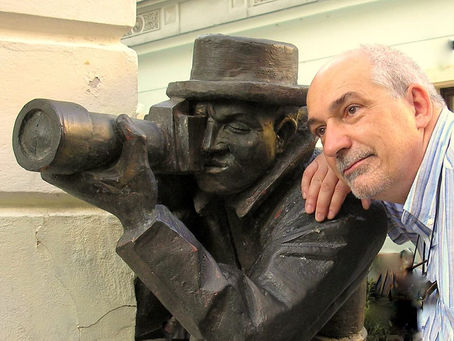 Fotocrazia: dal greco antico δῆμο, fòs, «luce» e κράτος, krátos, «potere»