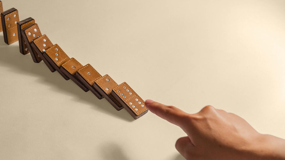 Thumbnail: Leather Dominoes Set